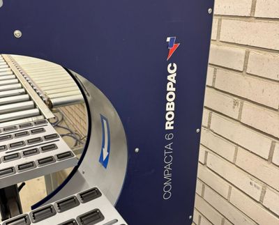Robopac Compacta pakkimismasin