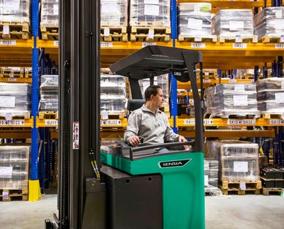 MITSUBISHI SENSIA EM REACH TRUCK