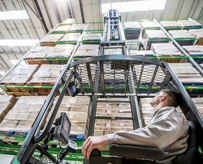 MITSUBISHI SENSIA EM REACH TRUCK