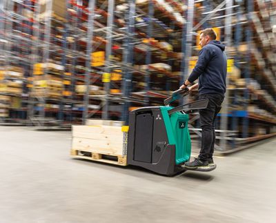 Mitsubishi PREMIA platvormiga veoautod